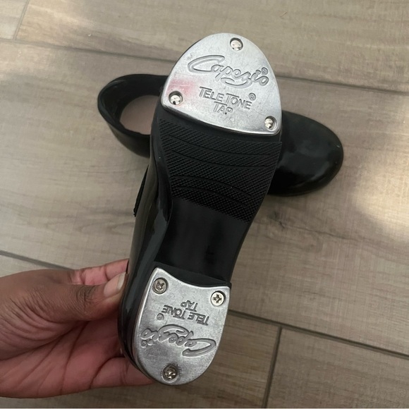 Capezio Jr. Tyette Tap Shoe in Black Patent Size 8 1/2N - Picture 4 of 4